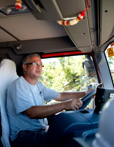 RENAULT TRUCKS K 520 - REUNION ISLAND - ST2D