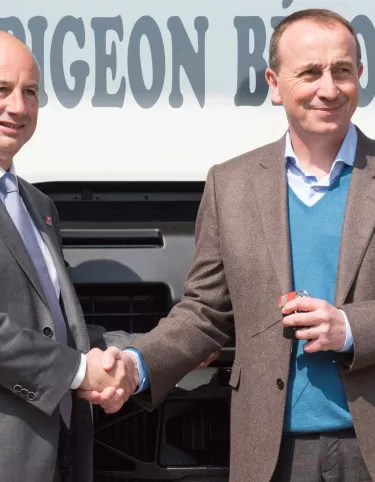 GRUPACIJA PIŽON DOBIJA 800.000-TI KAMION PROIZVEDEN U FABRICI KOMPANIJE RENAULT TRUCKS U BURG AN BRESU